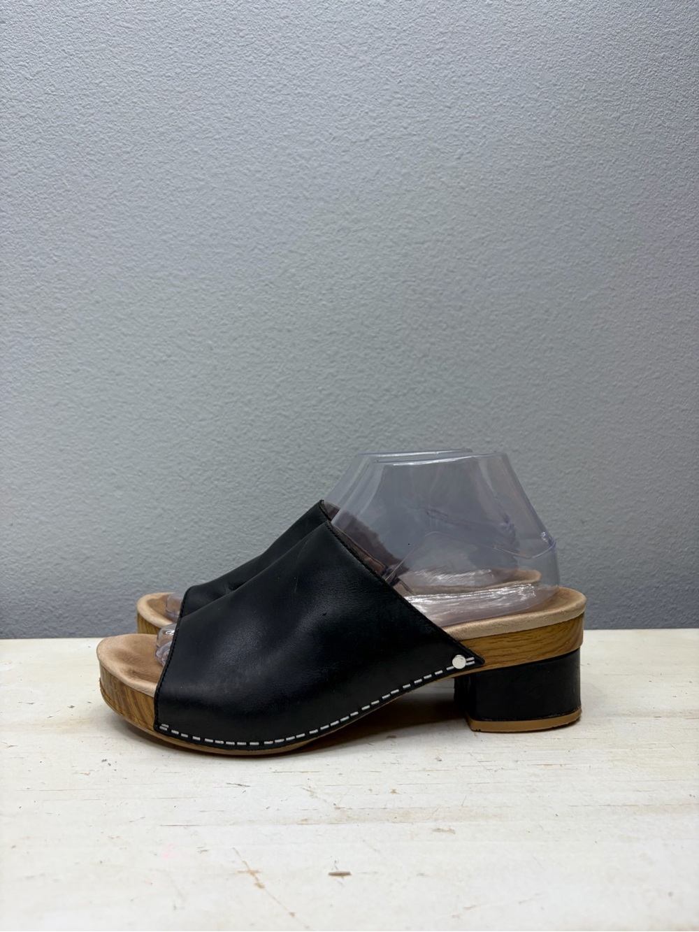 Dansko Black Leather Maci Slide Sandals Size 39
